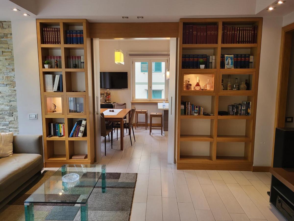 Appartement La Casa Di Andrew à Naples Extérieur photo